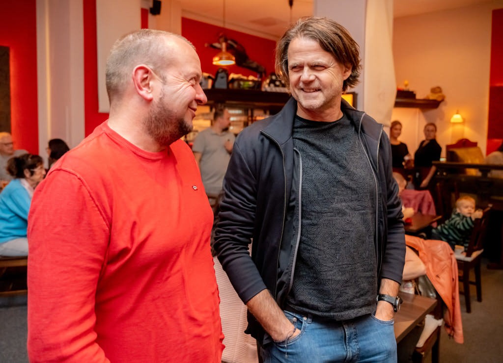 Vernissage der Ausstellung "Moment mit dem Alten" imKabarett nach Hengstman.
